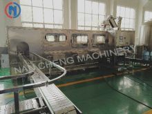 全自动五加仑灌装机（型号：QGF-600)